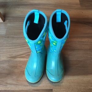 Bogs size 13 kids